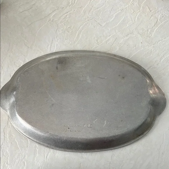 Wilton sea shell Pewter Oval Serving Tray - Picture 3 of 4